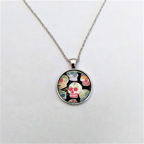 3 for $49 NEW Sugar Skulls Necklace - Picture 3 of 5